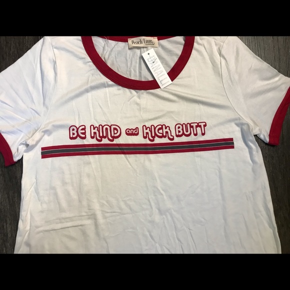 ❤️🤩HP🎉😍 Red Be Kind and Kick Butt T-shirt - Picture 5 of 8